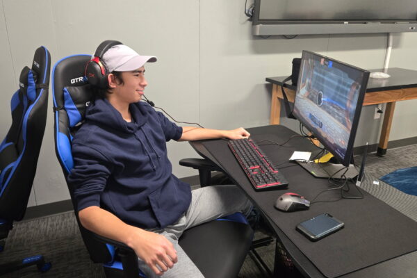 High School eSports Program | Rolling Hills Prep